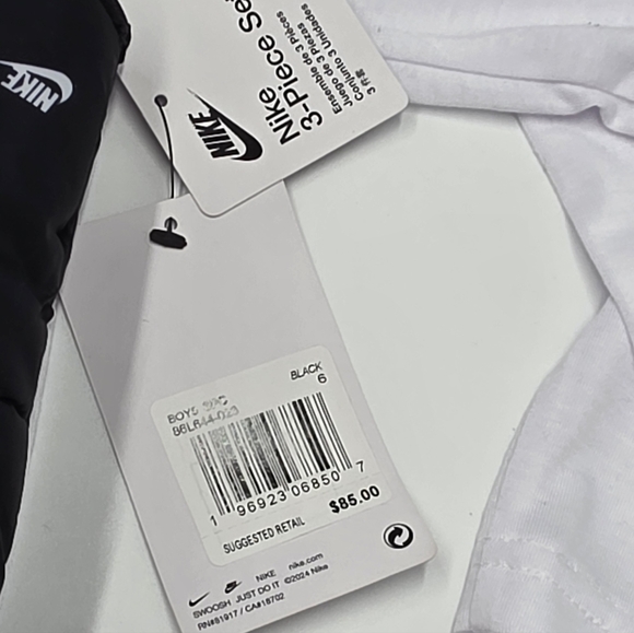 NEW Nike boys' 3-piece vest set size 6 - Picture 6 of 6